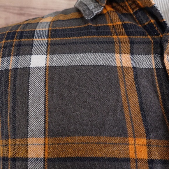 LEGENDARY WHITETALES DEER GEAR PLAID FLANNEL BUTTON DOWN SHIRT MENS SIZE L - Picture 4 of 8